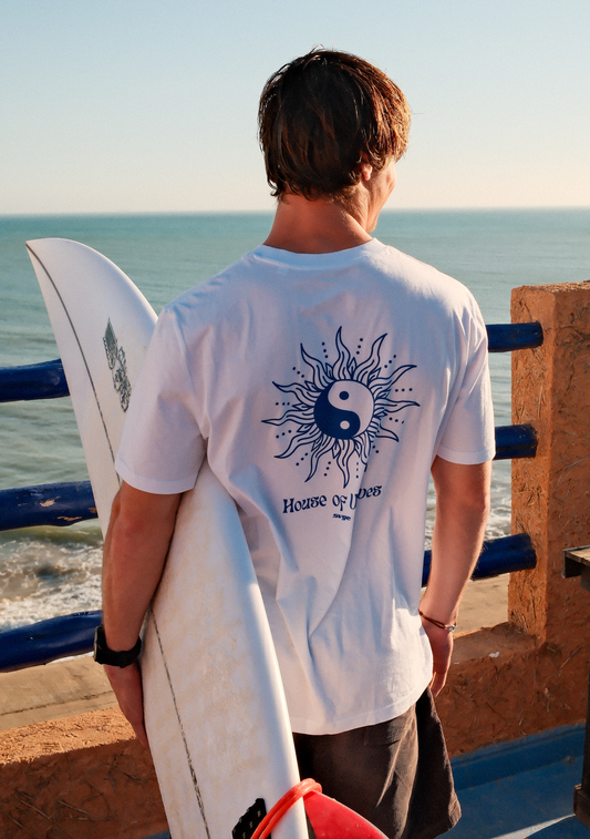 HOUSE OF WAVES