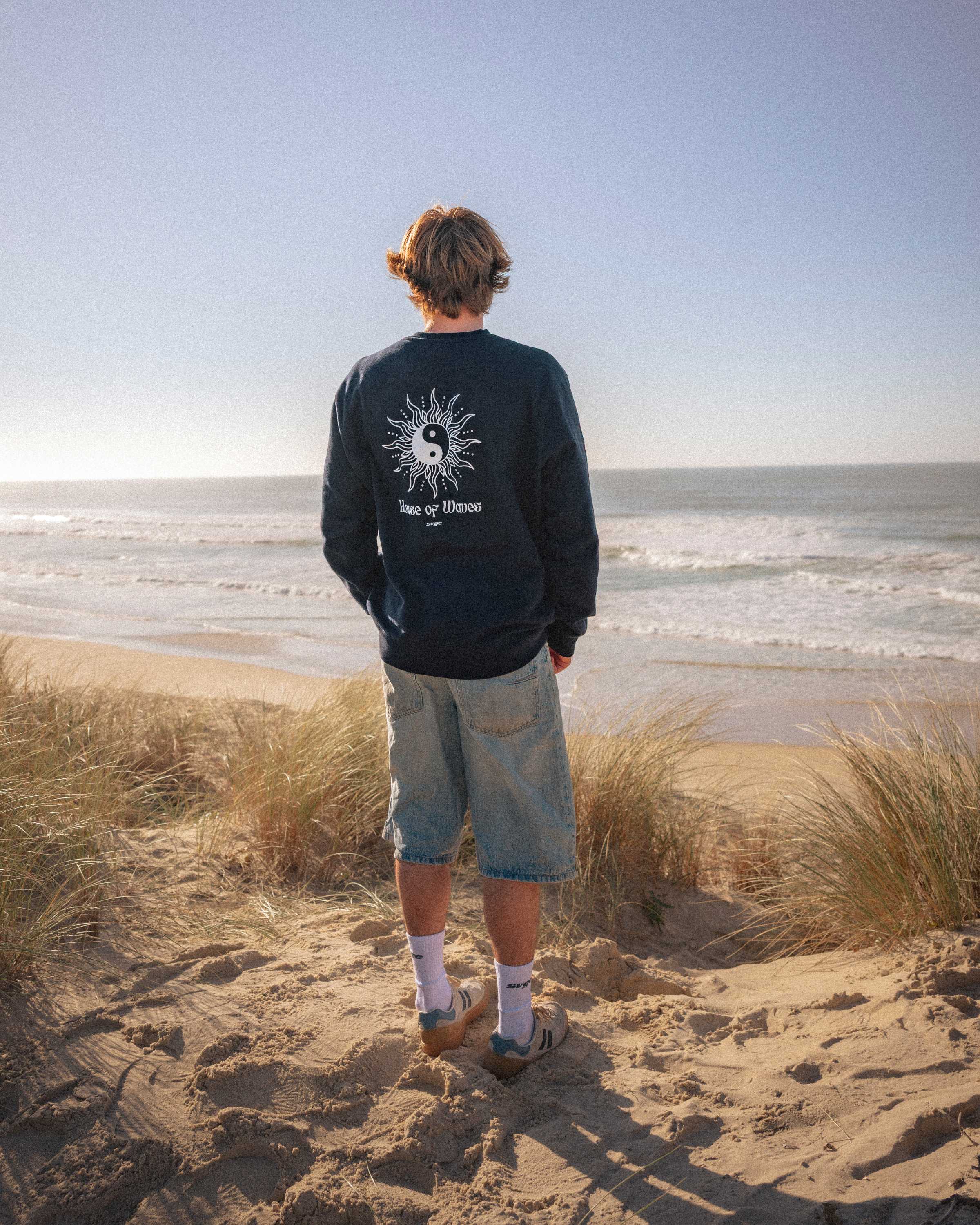 House Of Waves